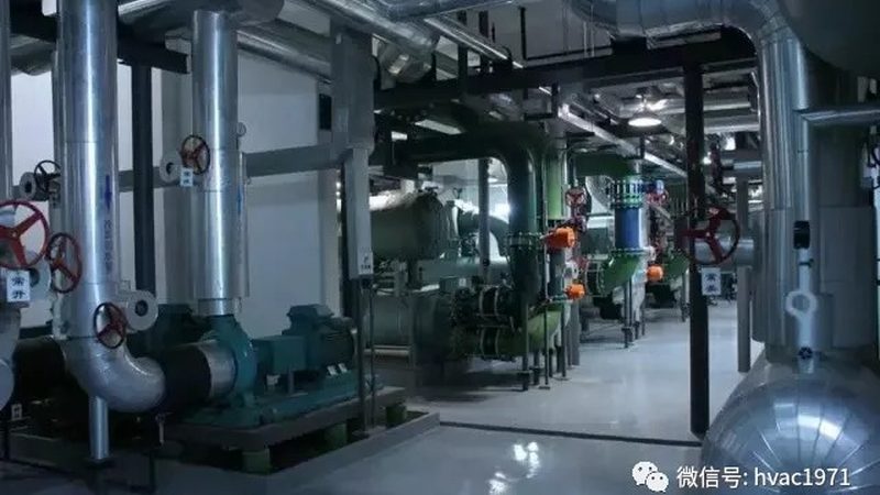 食品厂螺杆空压机节能对比：揭秘高效选型的关键因素